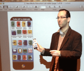 Jonathan Friesem demonstrates the new MEL app for media literacy